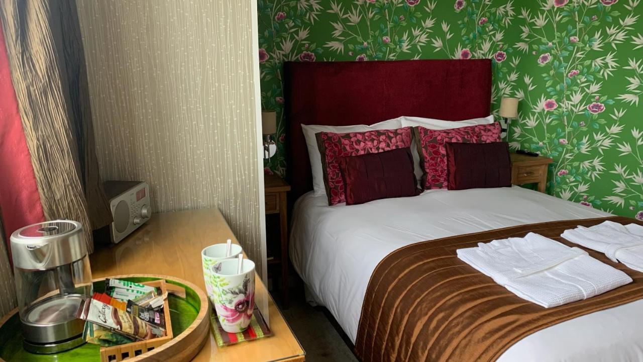 Ramsey House - Luxury Licensed B&B - Parking And Guest Lounge St. Davids  Buitenkant foto